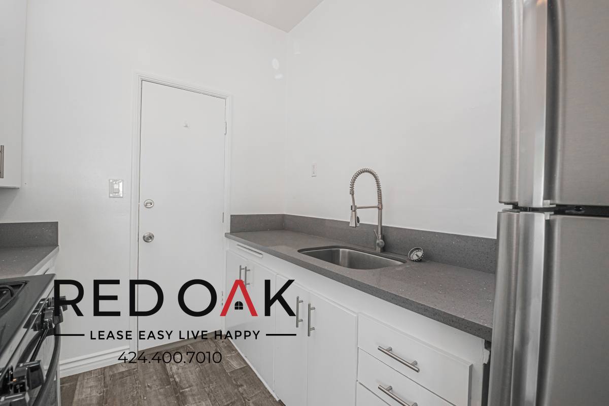 Apartment for rent at 323 E Lomita Ave #107, Glendale, CA 91205