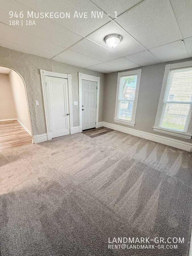 Apartment for rent at 946 Muskegon Ave NW, Grand Rapids, MI 49504