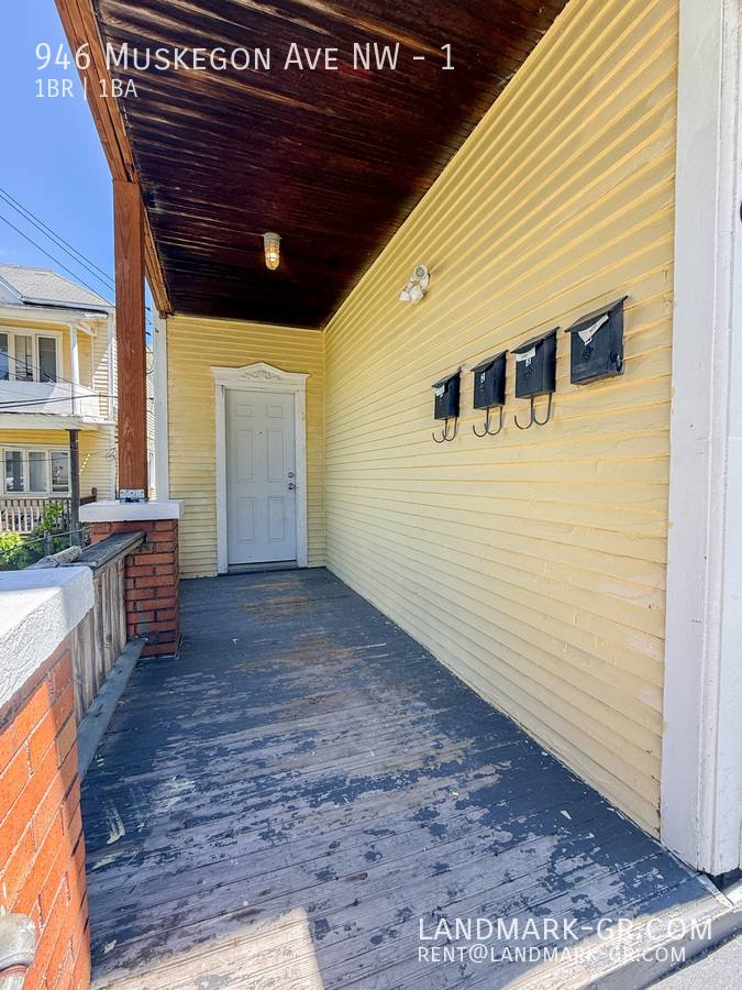 Apartment for rent at 946 Muskegon Ave NW, Grand Rapids, MI 49504