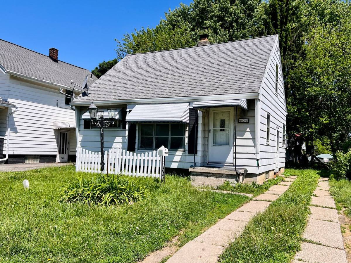 House for rent at 405 E Manhattan, Toledo, OH 43608