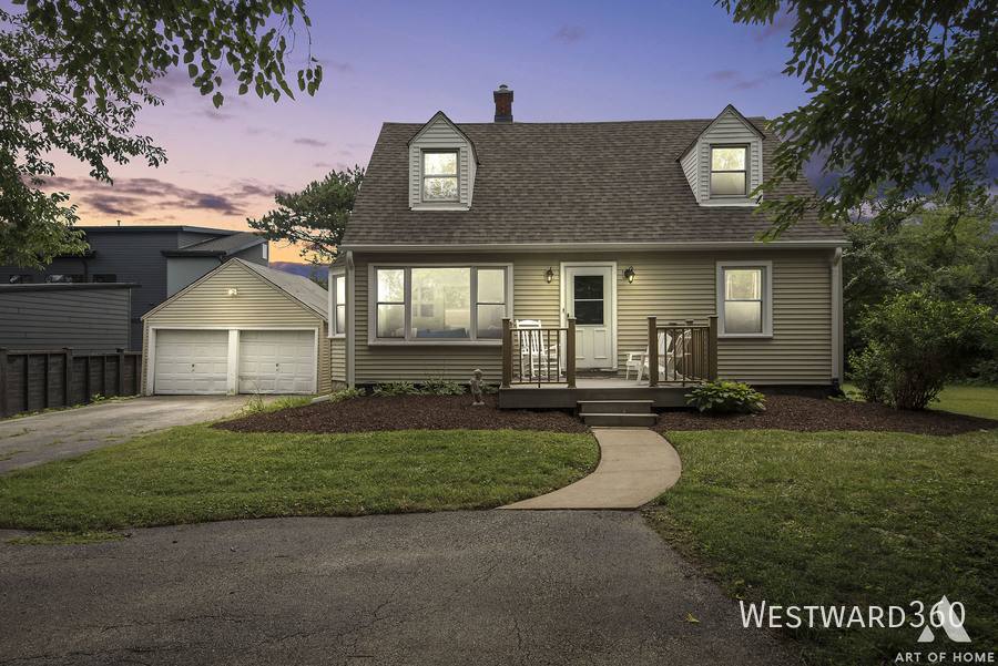 House for rent at 923 W Plainfield Rd, La Grange, IL 60525
