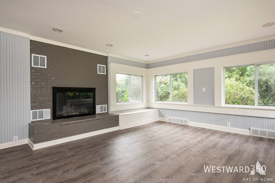 House for rent at 923 W Plainfield Rd, La Grange, IL 60525