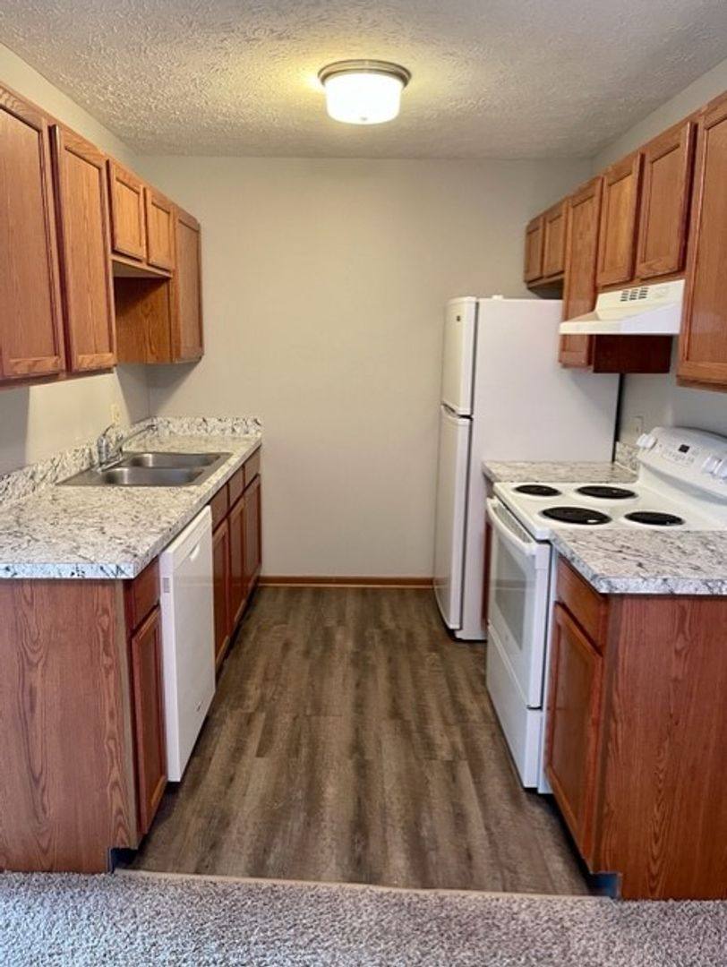 Townhouse for rent at 3839-3859 Long Dr, Barberton, OH 44203