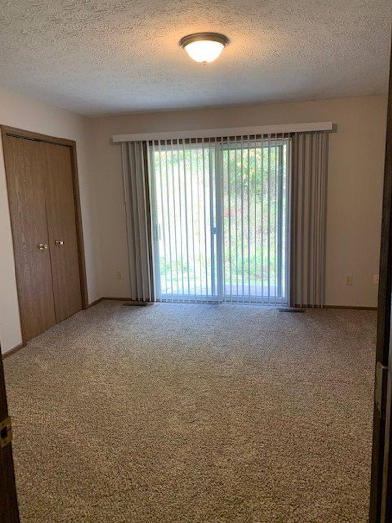 Townhouse for rent at 3839-3859 Long Dr, Barberton, OH 44203