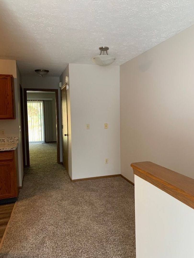 Townhouse for rent at 3839-3859 Long Dr, Barberton, OH 44203