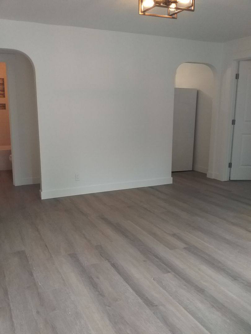 Apartment for rent at 1035-1039 1 2 Valencia St, Walla Walla, WA 99362