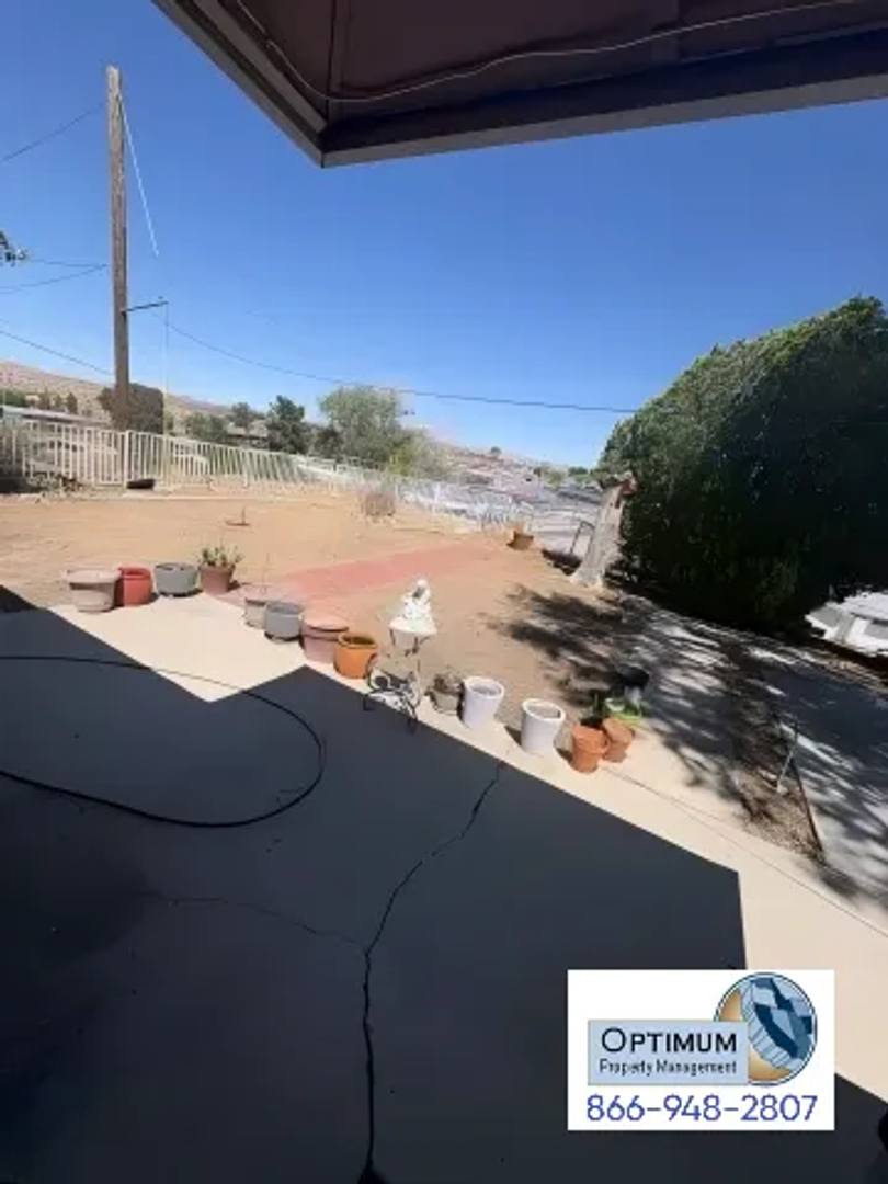 House for rent at 16709 City View Dr, Victorville, CA 92395