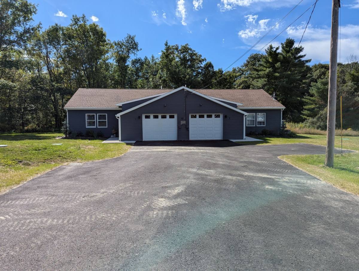 Apartment for rent at 5-10 Hummingbird Circle, Augusta, ME 04330