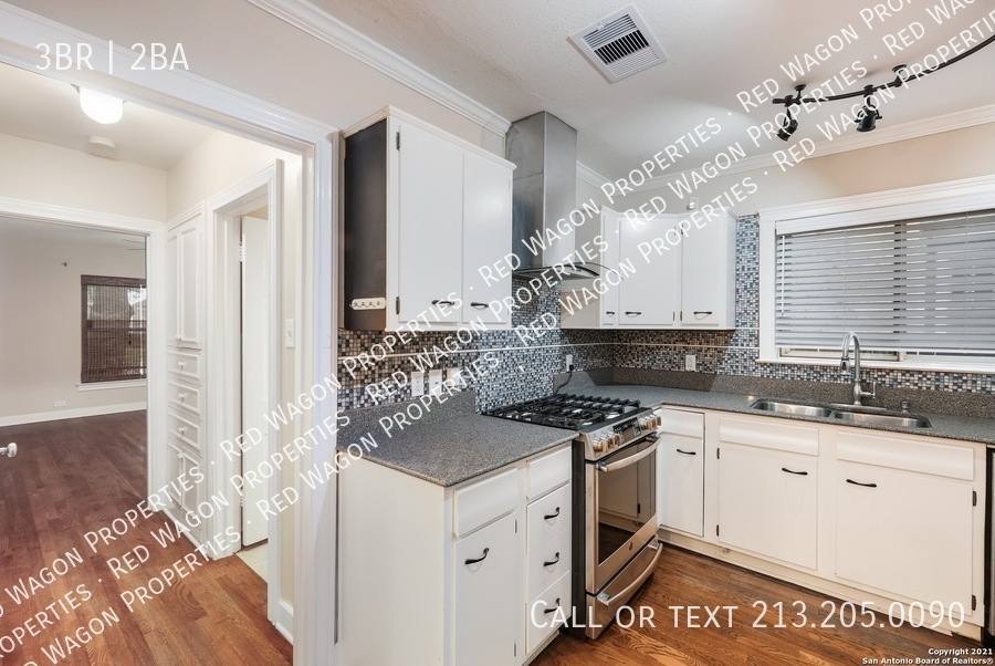 House for rent at 167 E Edgewood Place, San Antonio, TX 78209