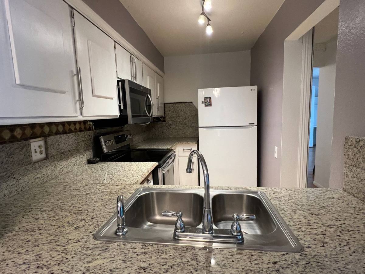 Condo for rent at 8043 Caminito De Pizza #B, San Diego, CA 92108