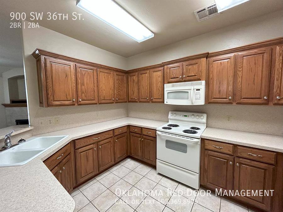 House for rent at 900 SW 36th St, Oklahoma City, OK 73160