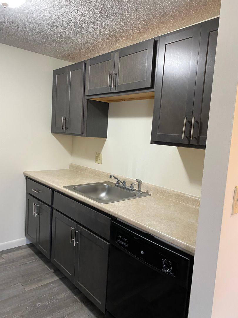 Apartment for rent at 150 River Rd, Manchester, NH 03104