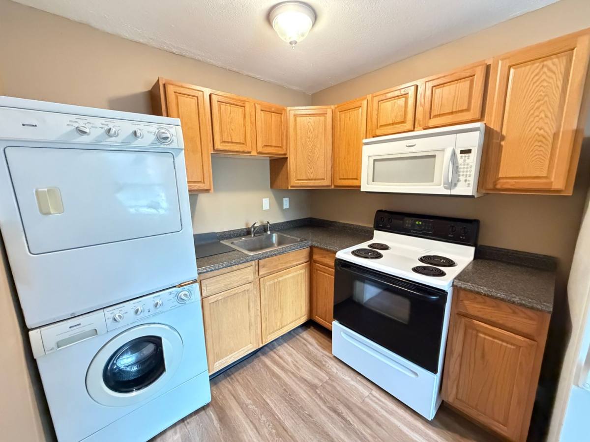 Apartment for rent at 2906 Noe Court, Louisville, KY 40220