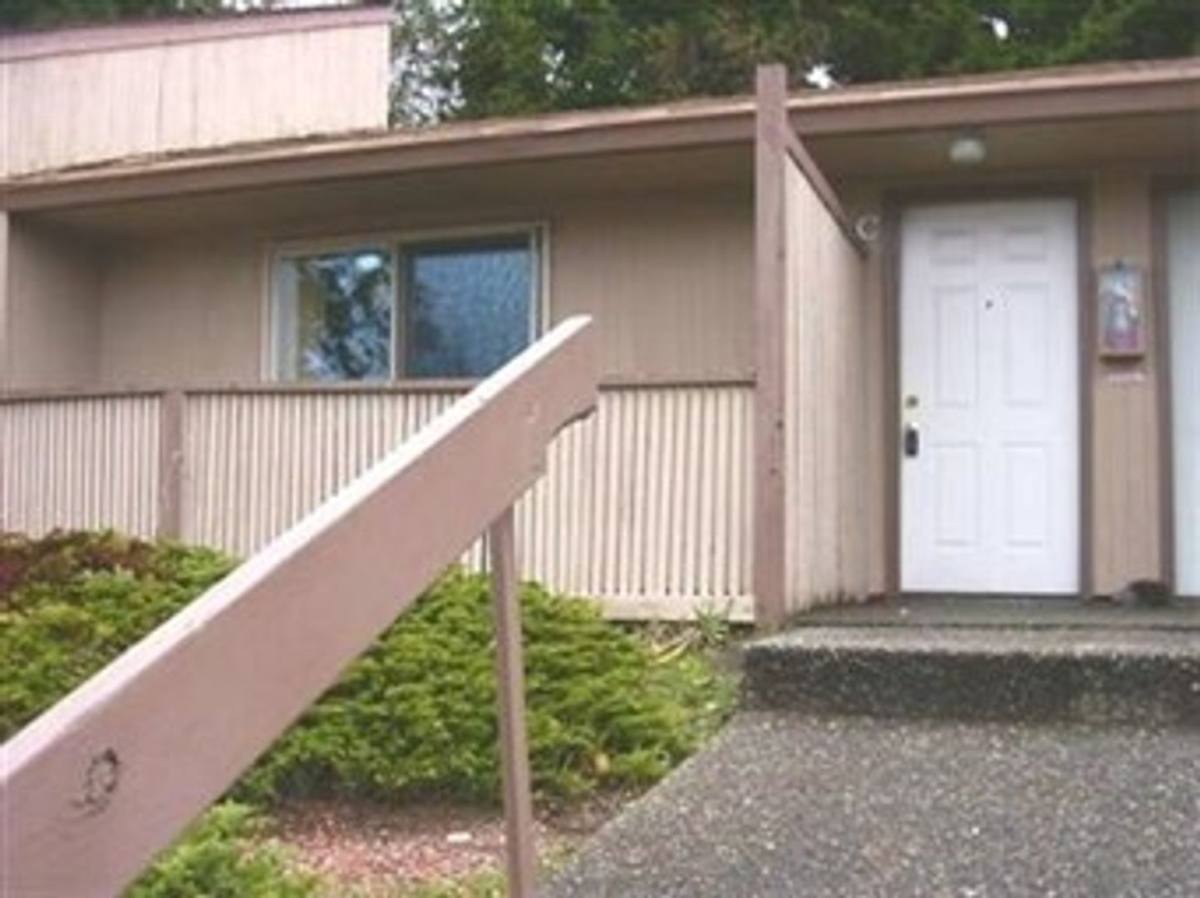 Apartment for rent at 504-528 156th Ave SE, Bellevue, WA 98007