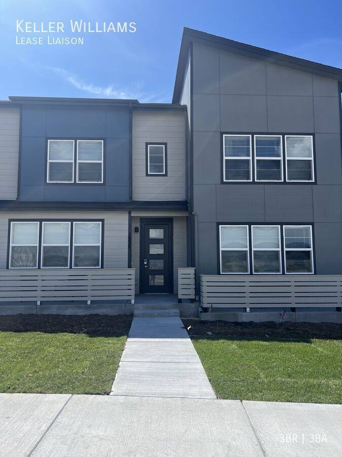 Townhouse for rent at 1539 Spring Water Point, Colorado Springs, CO 80920