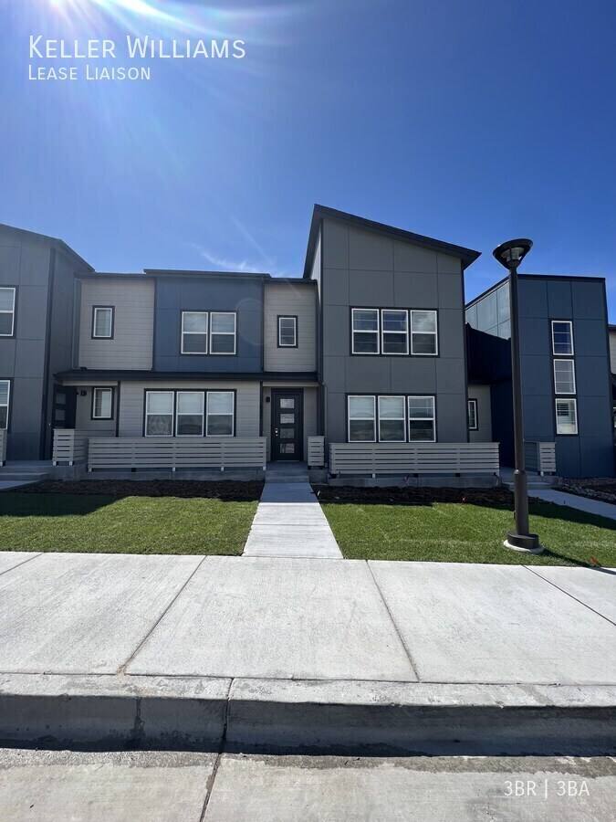 Townhouse for rent at 1539 Spring Water Point, Colorado Springs, CO 80920