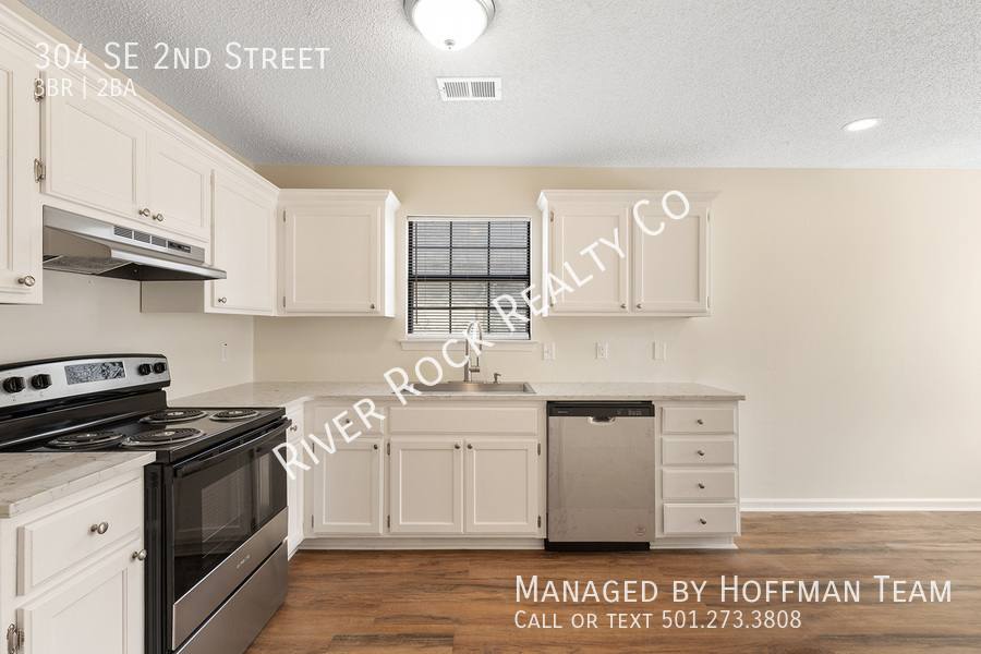 House for rent at 304 SE 2nd St, Bryant, AR 72022