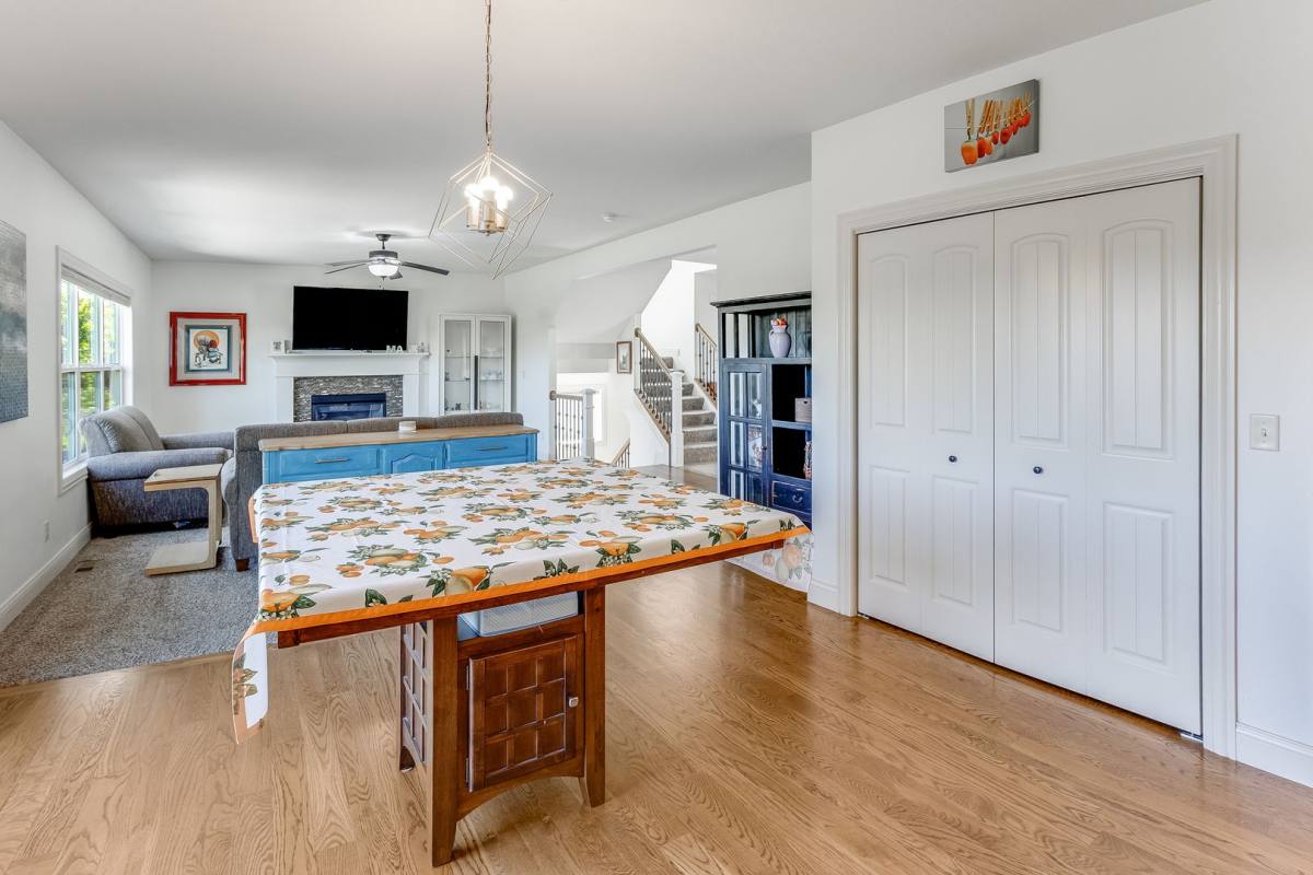 House for rent at 1208 White Oak Rd, Mahomet, IL 61853