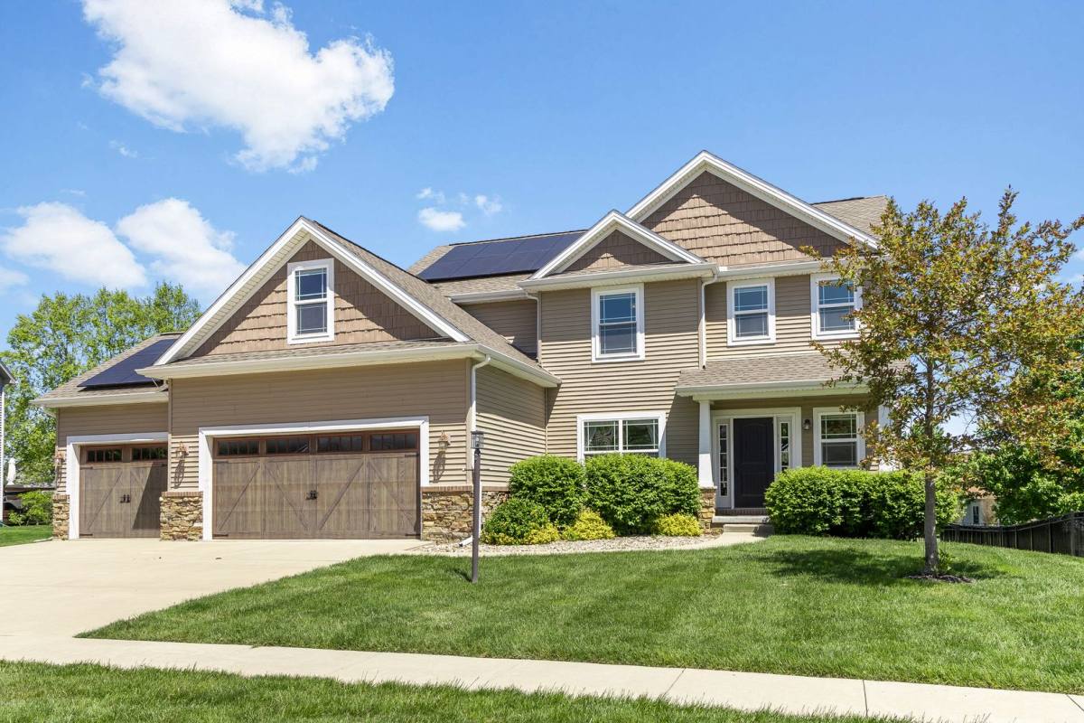 House for rent at 1208 White Oak Rd, Mahomet, IL 61853