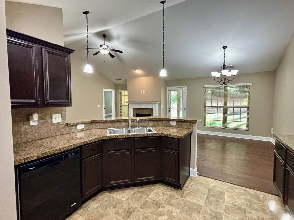 House for rent at 4668 Hidden Creek Dr, Gainesville, GA 30504