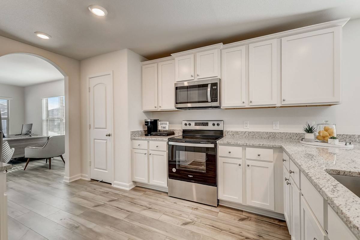 Townhouse for rent at 425 Beall St, Denton, TX 76207