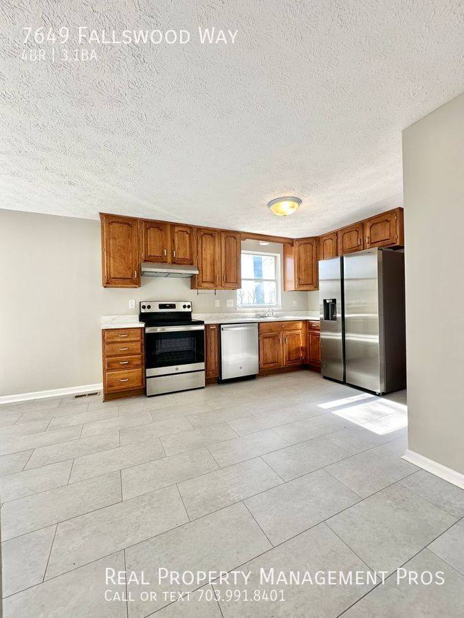 House for rent at 7649 Fallswood Way, Lorton, VA 22079