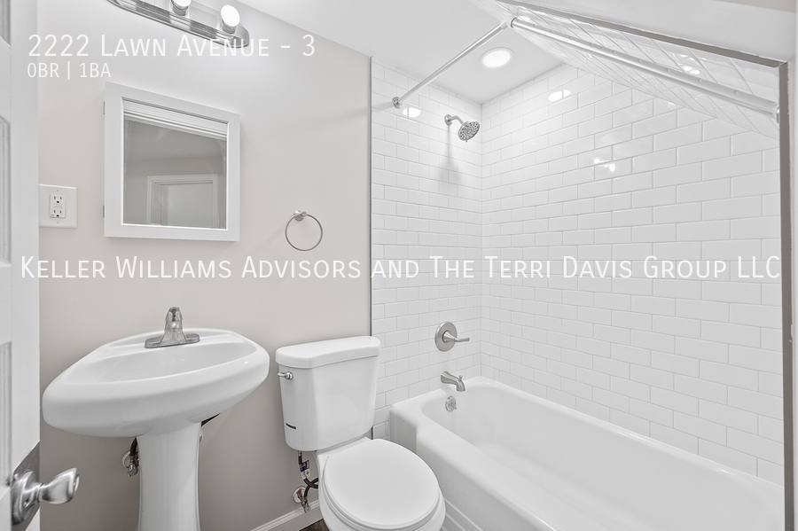 Apartment for rent at 2222 Lawn Ave #3, Cincinnati, OH 45212