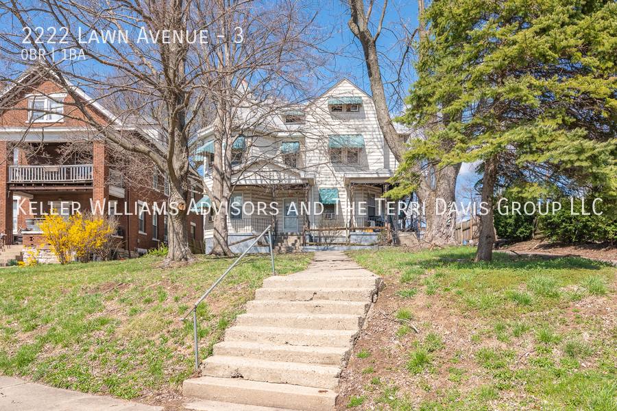 Apartment for rent at 2222 Lawn Ave #3, Cincinnati, OH 45212
