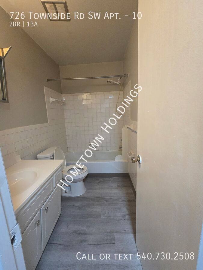 Apartment for rent at 726 Townside Rd SW #10, Roanoke, VA 24014