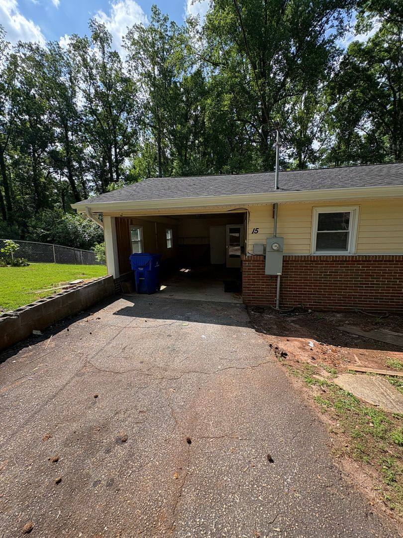 House for rent at 15 Tasha Dr, Greenville, SC 29605