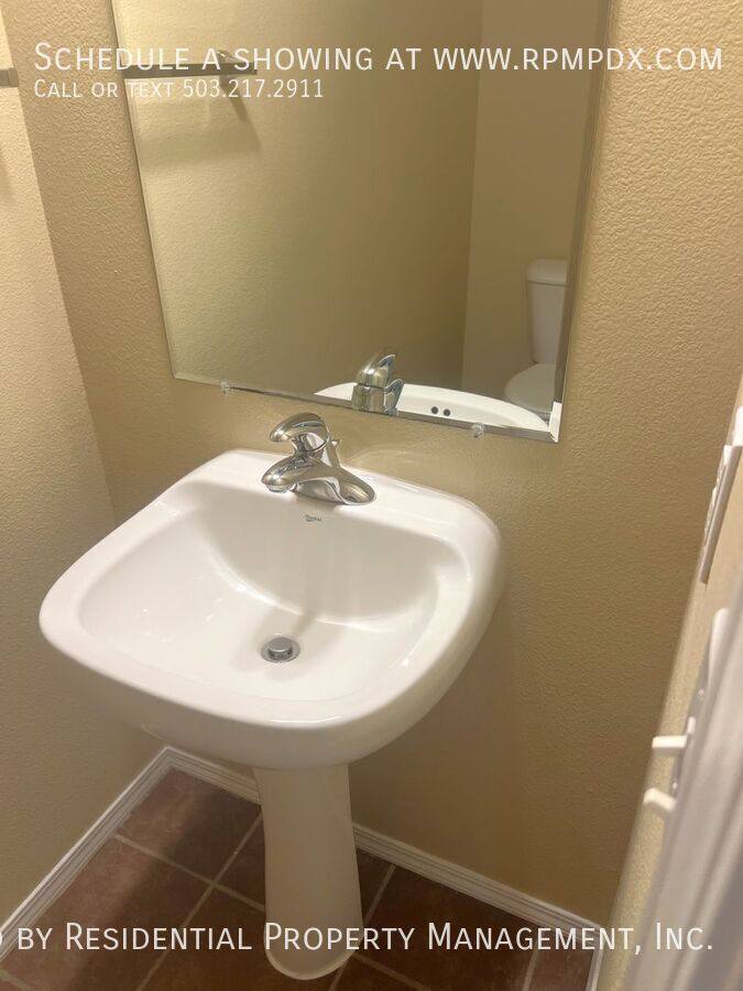 Townhouse for rent at 17284 SW Pleasanton Lane, Beaverton, OR 97006