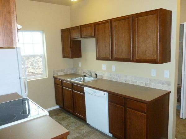 Townhouse for rent at 5811 Reed Lane SE #137, Salem, OR 97306