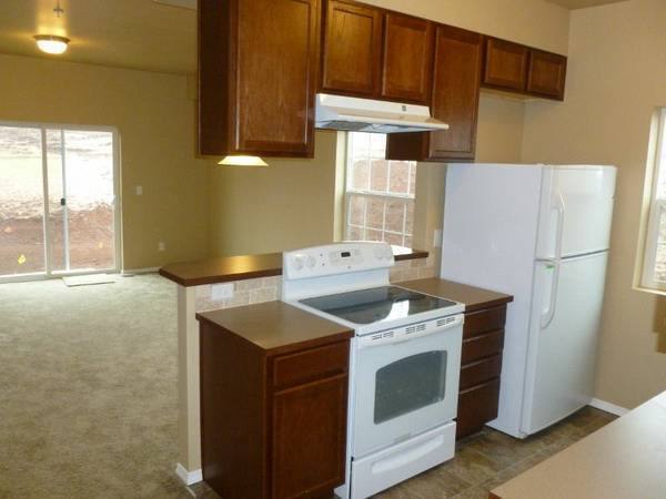Townhouse for rent at 5811 Reed Lane SE #137, Salem, OR 97306