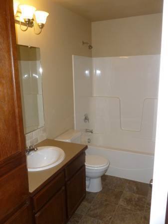 Townhouse for rent at 5811 Reed Lane SE #137, Salem, OR 97306