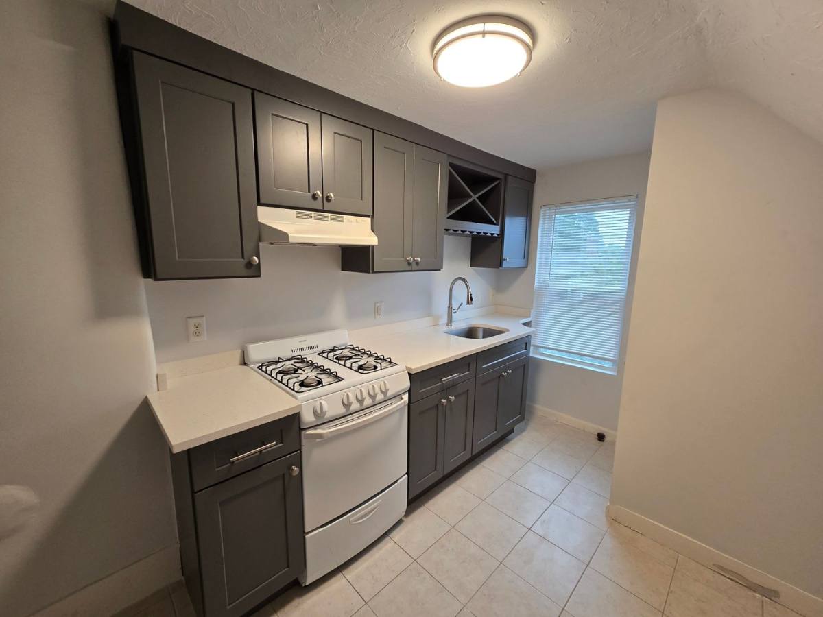 Apartment for rent at 362-364 E St, Dedham, MA 02026