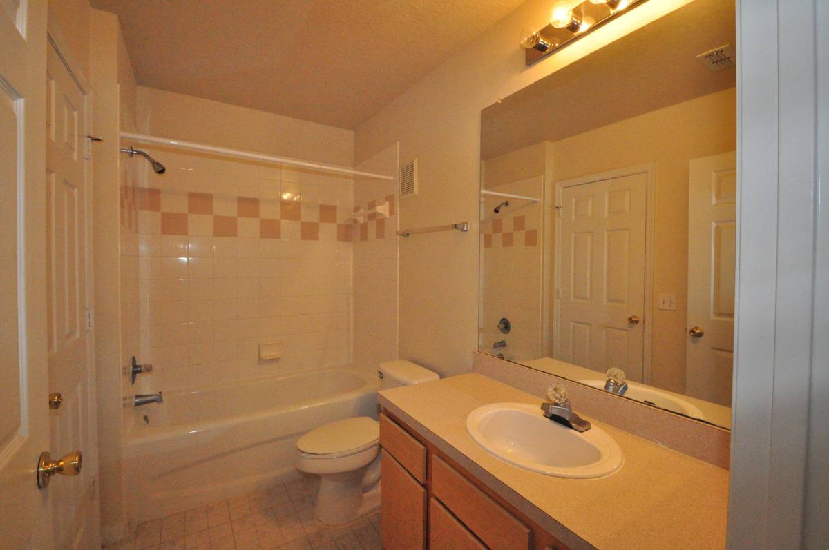 Apartment for rent at 6530 Swissco Dr, Orlando, FL 32822