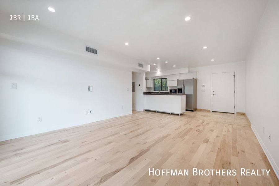 Apartment for rent at 1146 N Clark St #1, West Hollywood, CA 90069