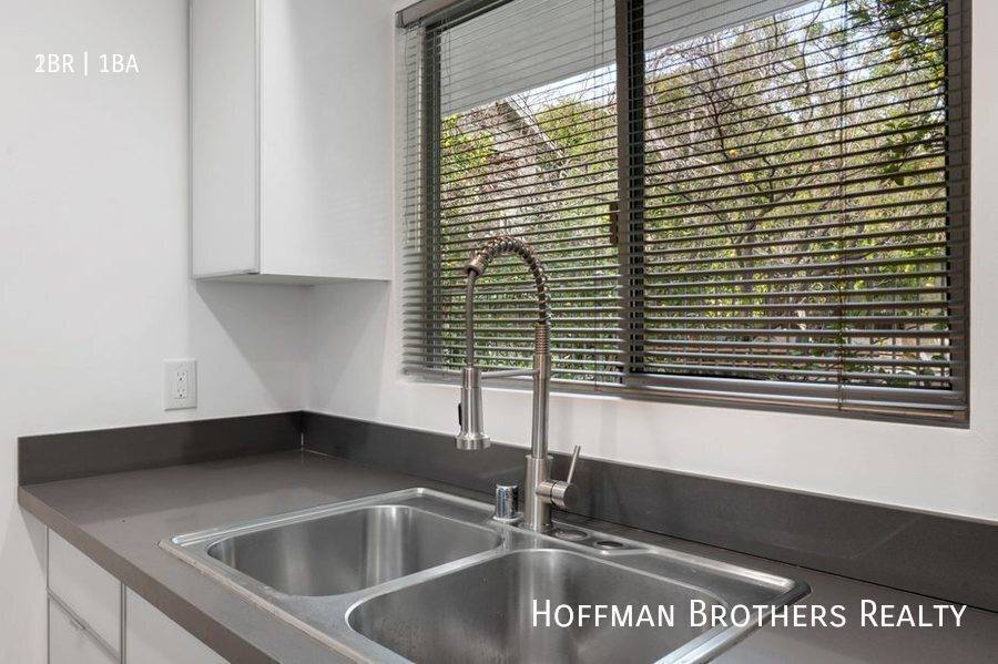 Apartment for rent at 1146 N Clark St #1, West Hollywood, CA 90069