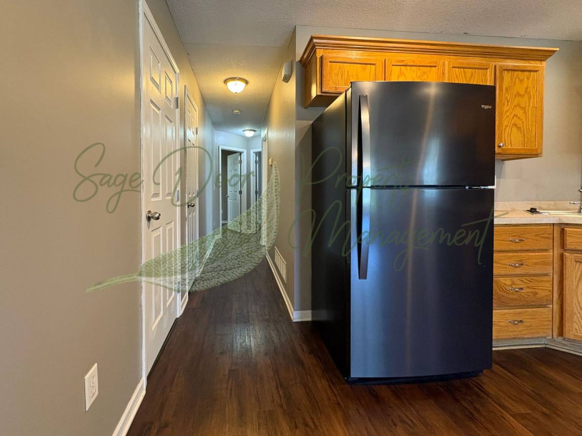 House for rent at 207 NW Sni-a-Bar Parkway, Grain Valley, MO 64029