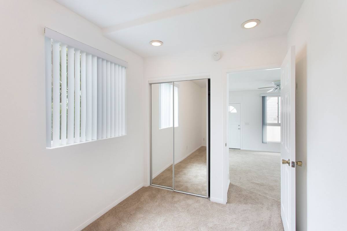 Apartment for rent at 324-330 Rosemont St, La Jolla, CA 92037