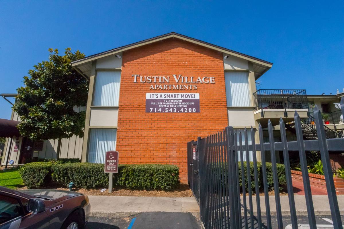 Apartment for rent at 15701 Tustin Village Way, Tustin, CA 92780