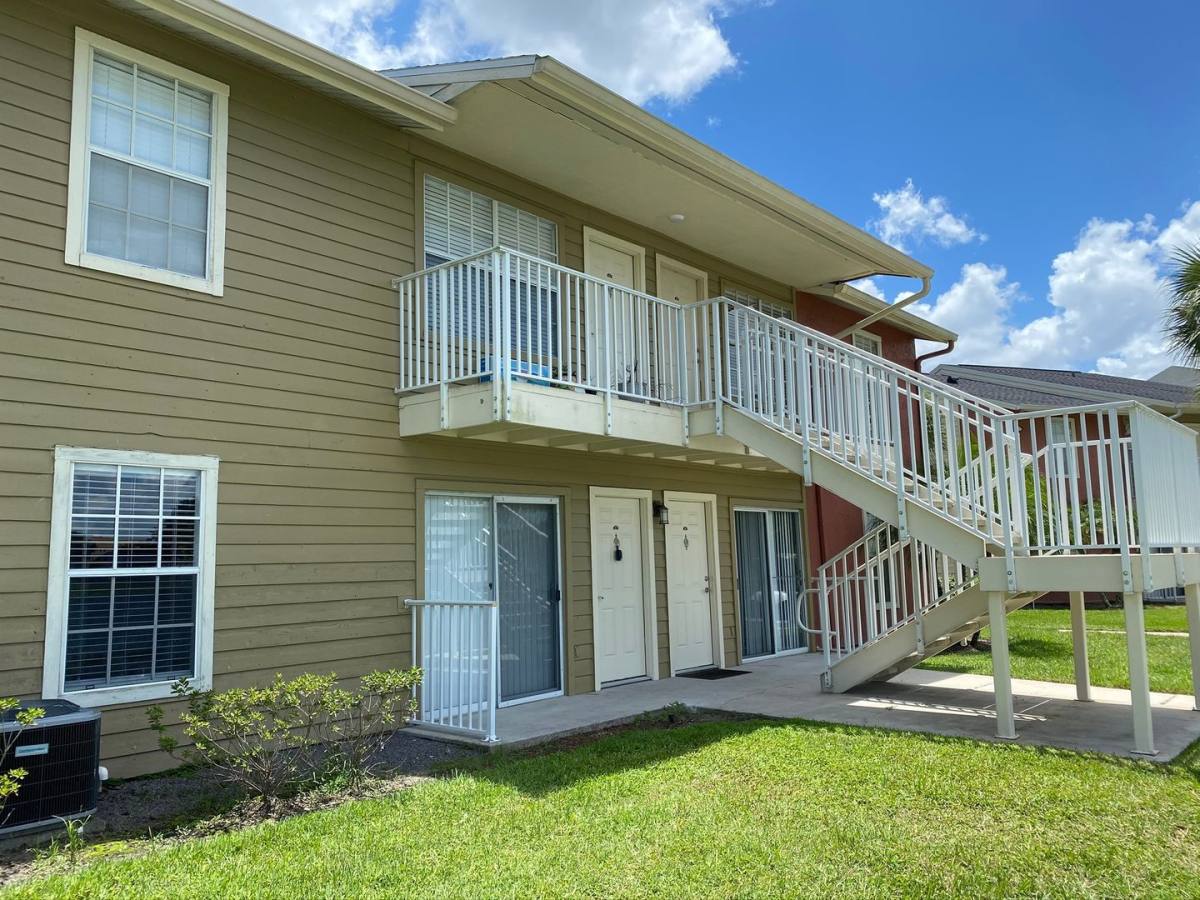 Condo for rent at 302 Lake Parsons Green, Brandon, FL 33511