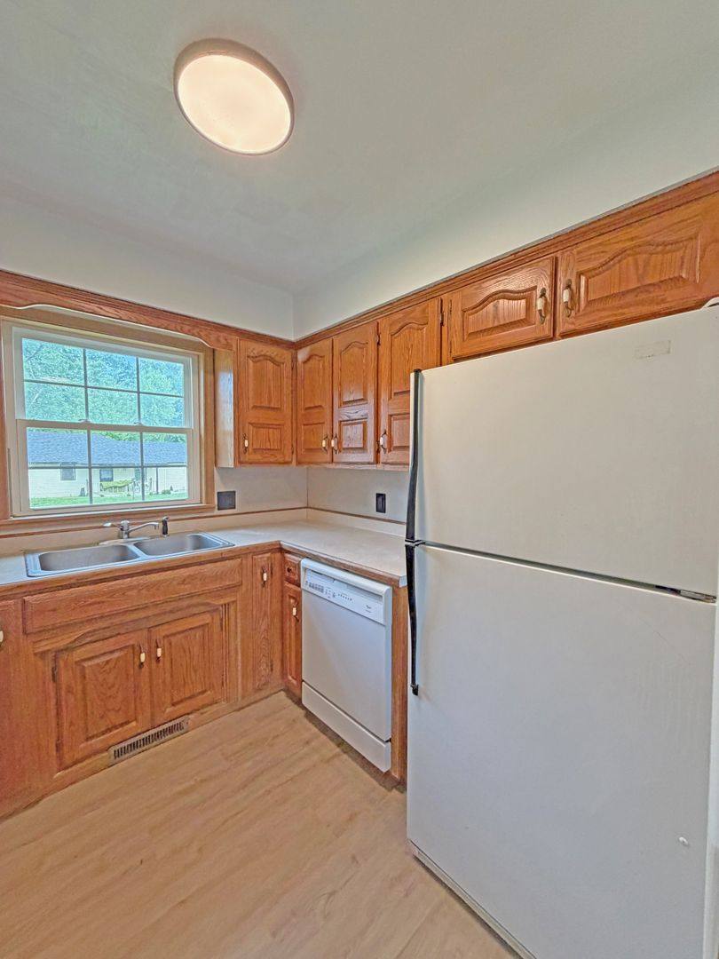 Apartment for rent at 309 311 S Market St, Nixa, MO 65714