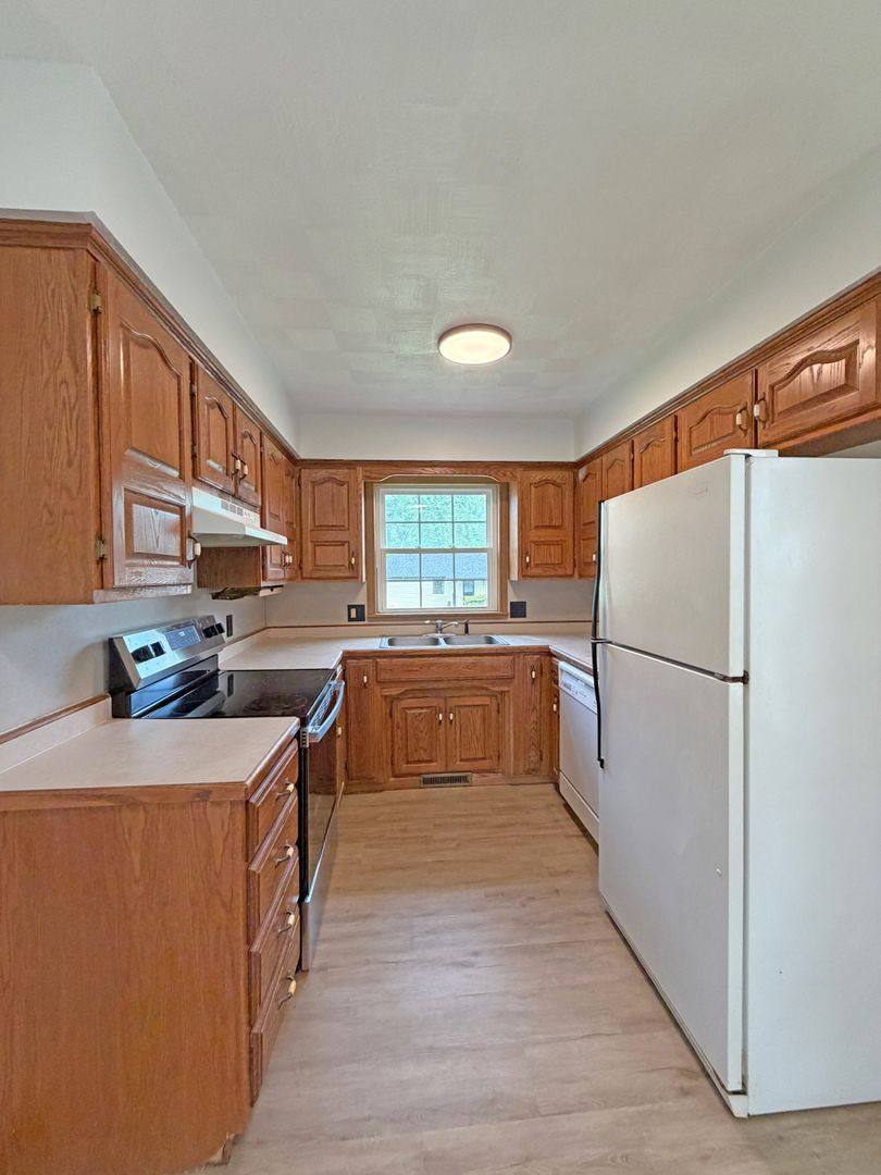 Apartment for rent at 309 311 S Market St, Nixa, MO 65714