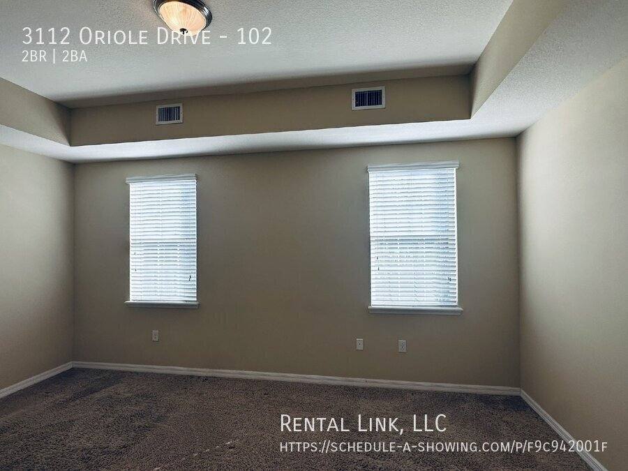Townhouse for rent at 3112 Oriole Dr #102, Sarasota, FL 34243