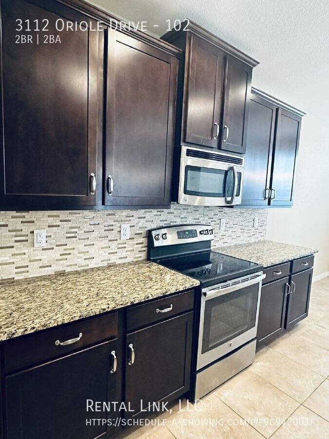 Townhouse for rent at 3112 Oriole Dr #102, Sarasota, FL 34243
