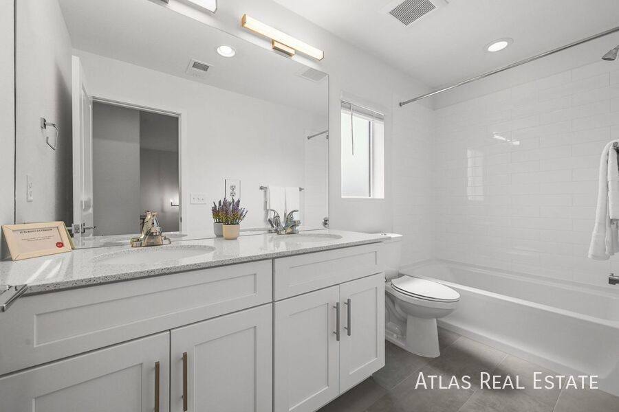 Townhouse for rent at 1315 N Alton St, Aurora, CO 80010