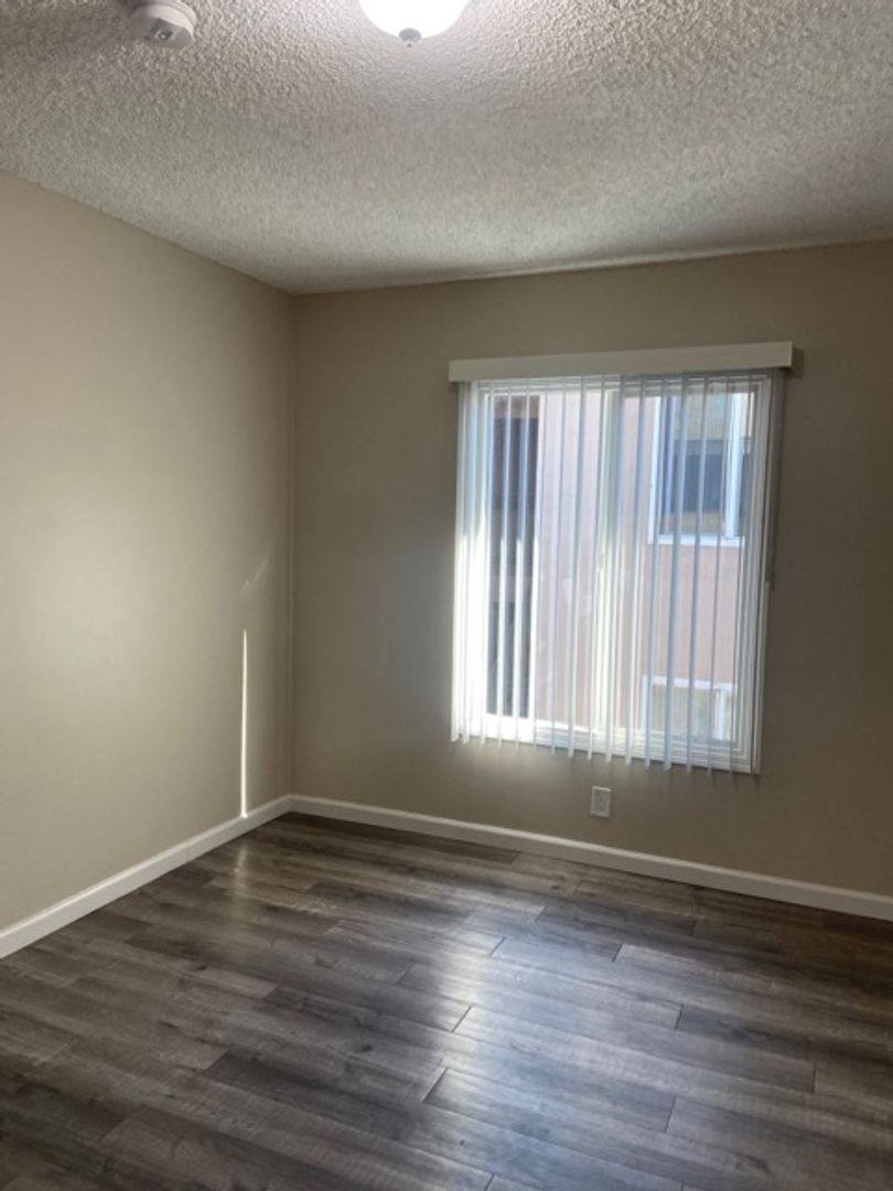Apartment for rent at 3904 Gibraltar Ave, Los Angeles, CA 90008