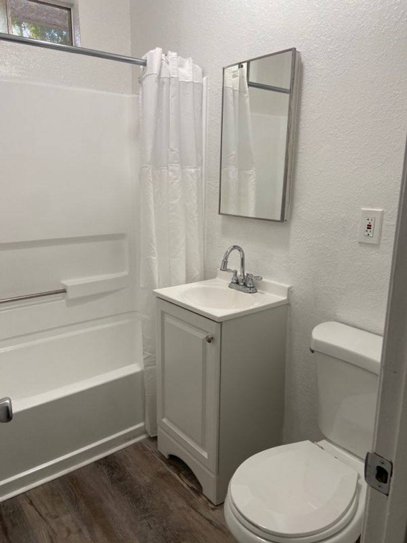 Apartment for rent at 3904 Gibraltar Ave, Los Angeles, CA 90008