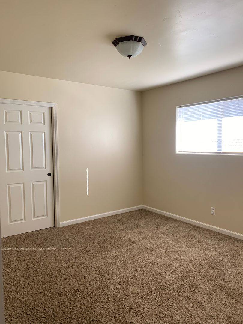 Apartment for rent at 350 Nash Rd, Hollister, CA 95023